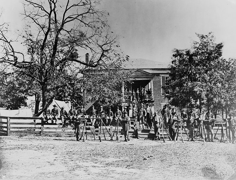 robert e lee surrender at appomattox. General Robert E. Lee