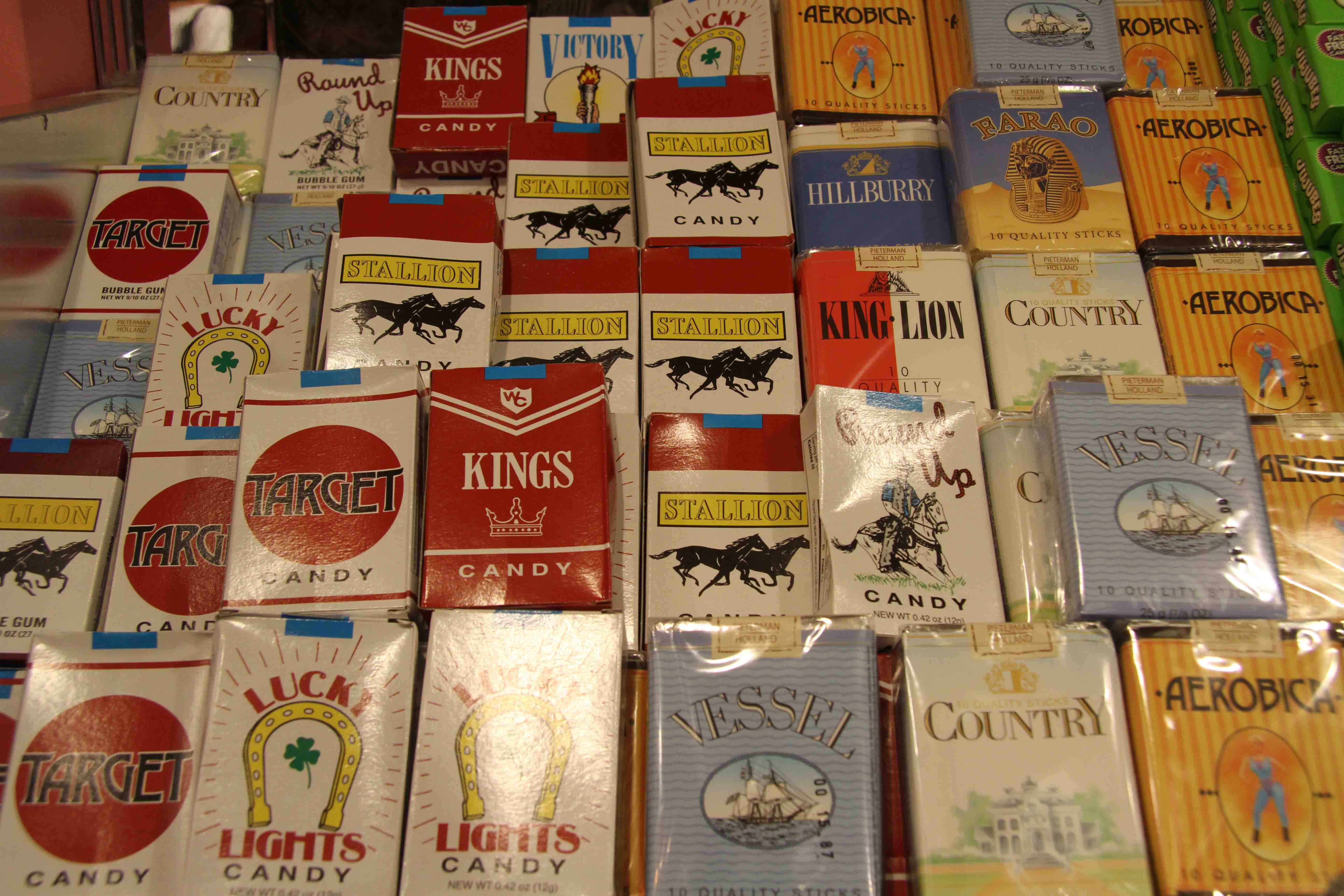 CIGARETTES CANDY